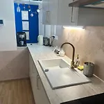 Apartamento Blue House - Old Town, Ac, Free Private Parking Bratislava