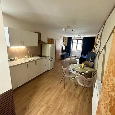 Blue House - Old Town, Ac * 브라티슬라바