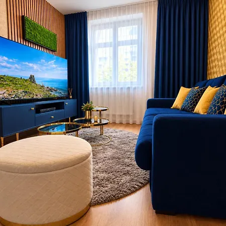 Blue House - Old Town, Ac, Free Private Parking Apartment *