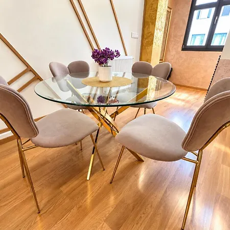 Blue House - Old Town, Ac, Free Private Parking *