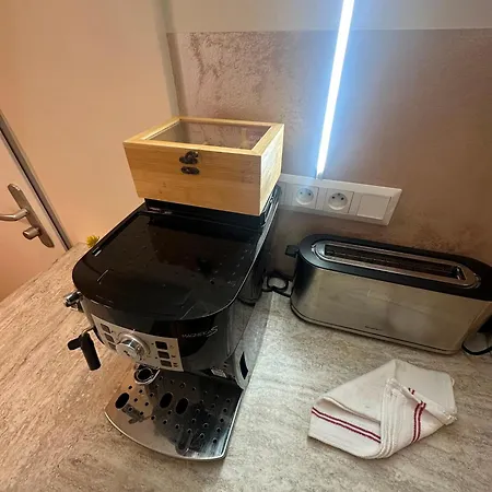 Blue House - Old Town, Ac, Free Private Parking * Pressburg