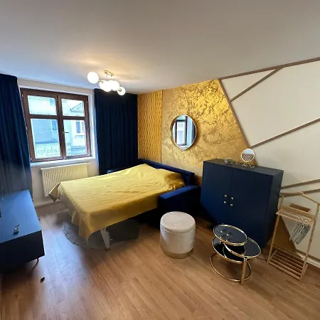 Blue House - Old Town, Ac, Free Private Parking