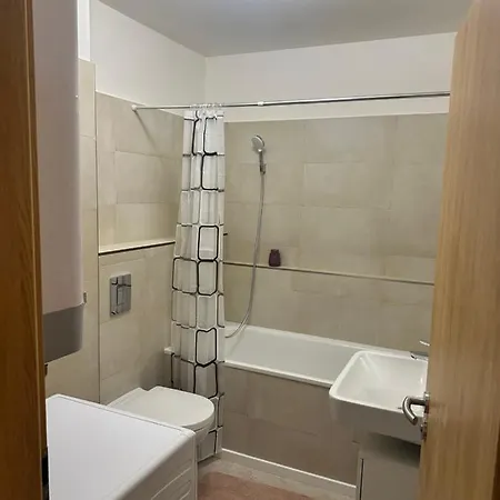 Blue House - Old Town, Ac, Free Private Parking * Bratislava