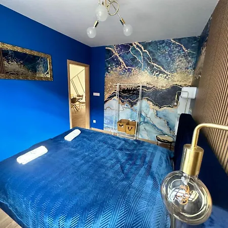 Blue House - Old Town, Ac, Free Private Parking Apartmán *